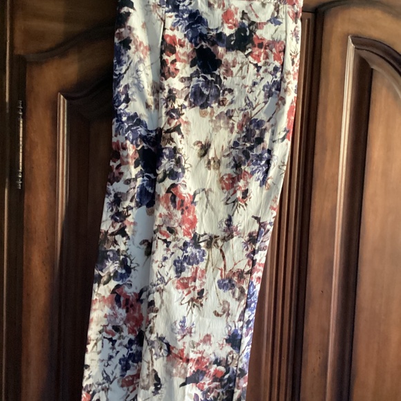 Croft & Barrow stretch pull on print Capri pants - Picture 5 of 5